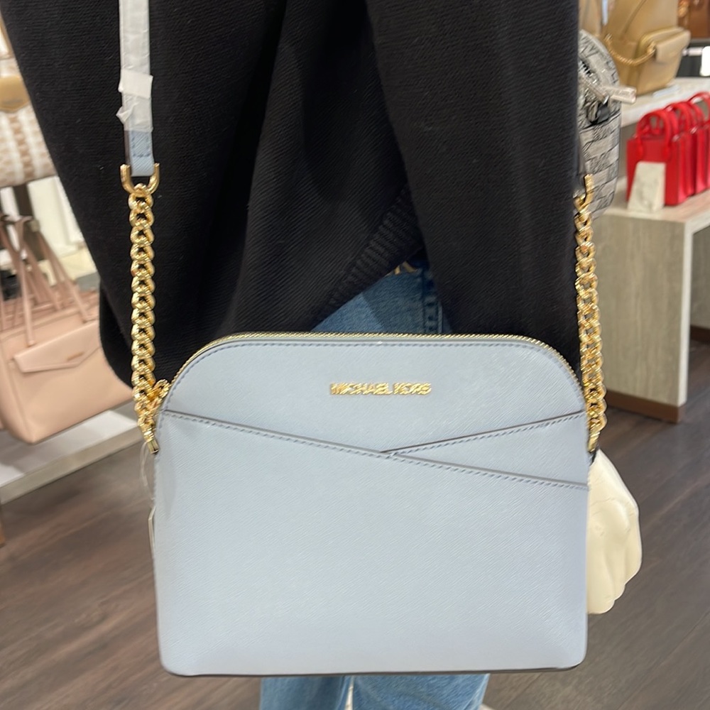 MICHAEL KORS
Jet Set Travel Medium Dome Crossbody Bag
Pale Blue 
NWT - Picture 13 of 16